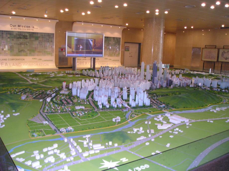 공사 로비 전시물